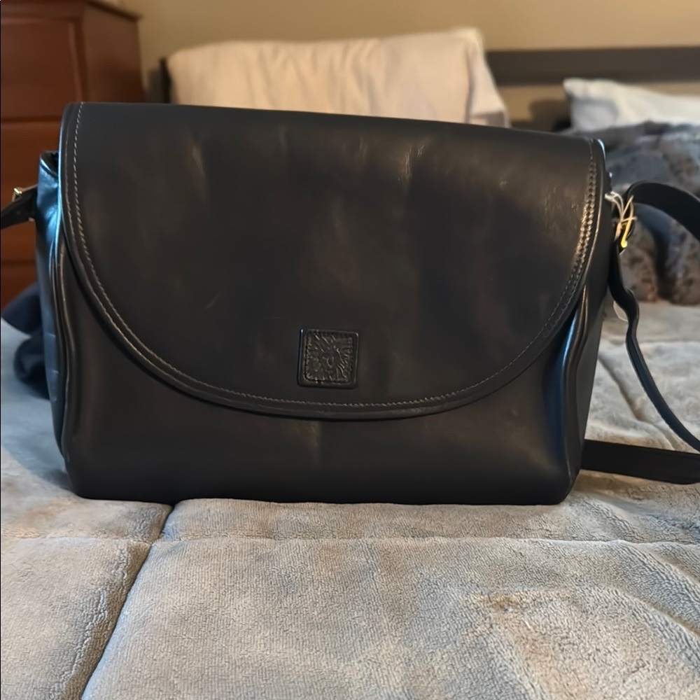 Black Leather Shoulder Bag (Anne Klein)